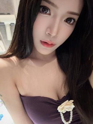 南昌市兼职喷汁小骚妹逼粉奶大制服黑丝诱惑