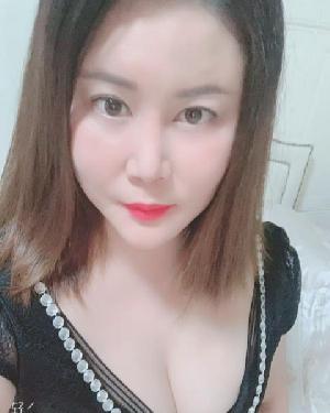 巨乳E波双井骚糖糖