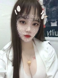 广州娇俏小美女