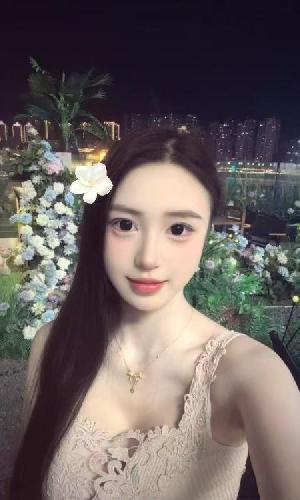 温柔粉嫩小妹妹