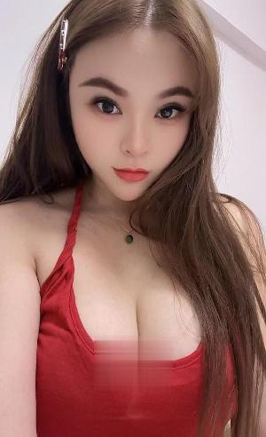 成都丰满翘臀性感美女