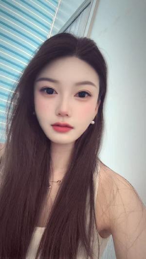 广州兼职C乳妹一线天非常的哇塞