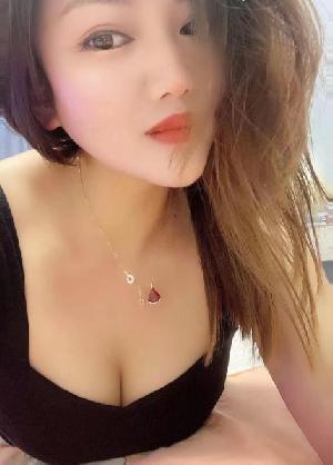 清纯白皙大波妹