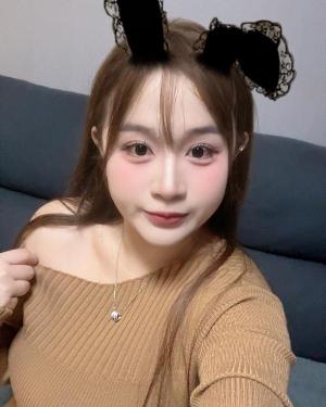 胸大屁股翘的豆豆