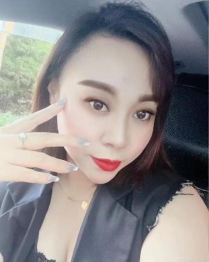风骚肥臀小少妇