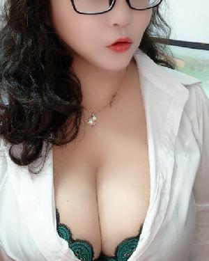 张府园骚熟女