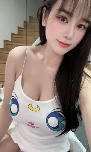 丰满迷人且风骚