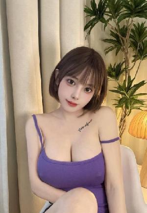 丰满大熊短发冰淇淋