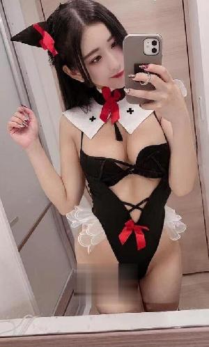 自租公寓的妹妹很会夹