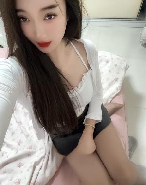 极品身材 鲍鱼粉嫩水多 非常配合