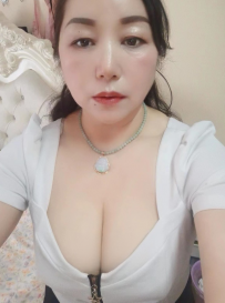 沙区金沙国际大胸熟女