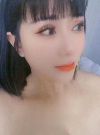大奶少妇诗茵