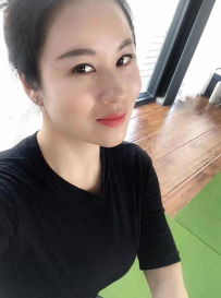 一个瑜伽潮喷的少妇