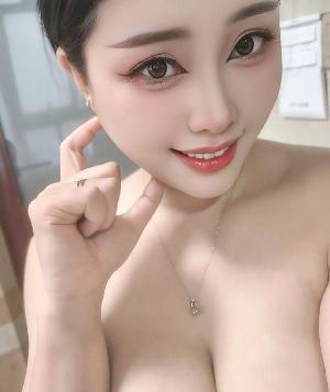 巨乳肥美轻熟女