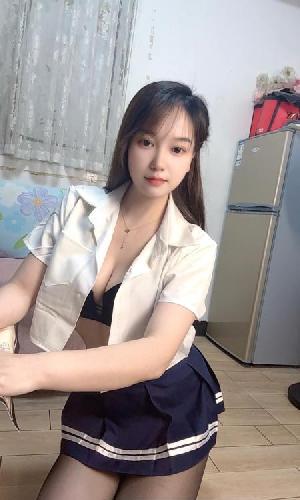 白云制服骚妹