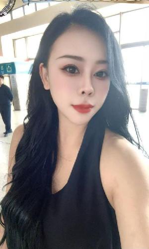 黑丝魅惑骚妇