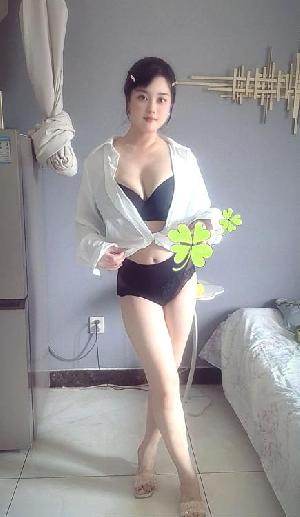 丰满可爱小奶牛