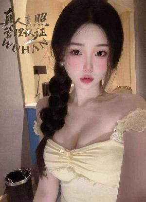 妹子很听话让她怎么做都行