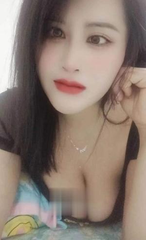 性感翘臀木瓜大奶