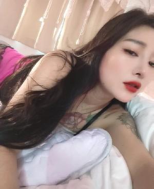 纹身骚货小月
