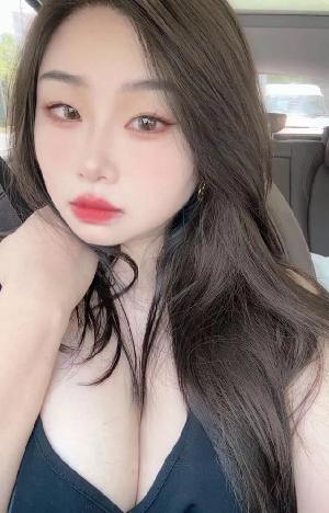 巨乳御姐允儿