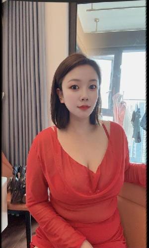 雨花大胸妖姬