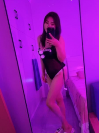 性感大胸妹子