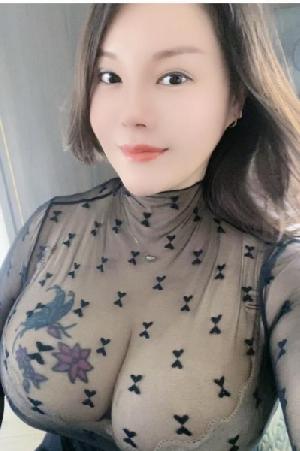 玄武大胸浪女