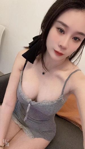 成都大胸水嫩妹子