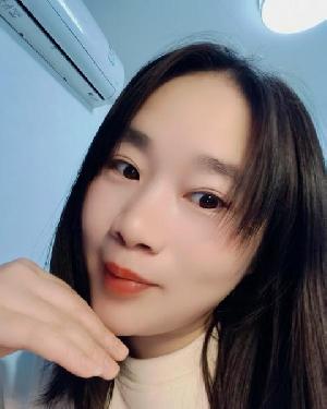 D胸肥臀小姐姐