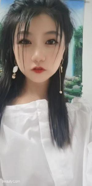 中项服务小妹妹