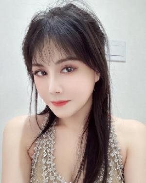 华阳性感御姐甜梦