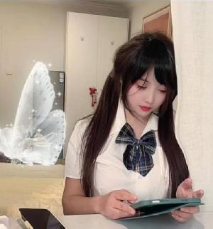 E胸蜜桃臀萝莉