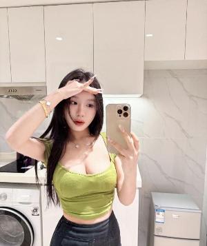 曼妙身材御姐