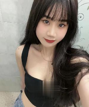 哪里的性感逼紧胸美