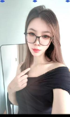 铁西反差眼镜妹