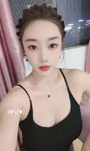江阴性感大胸妹子