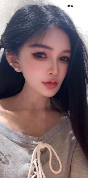 滨江混血紫嫣