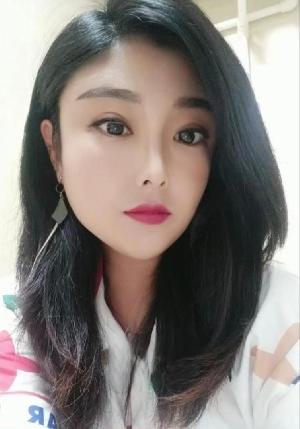 历下大胸美女