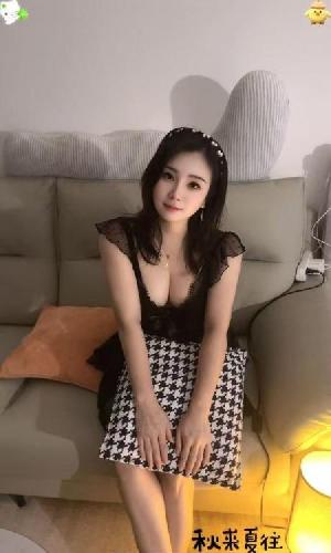 美乳肤白慕容