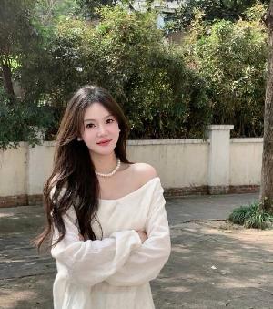 曼妙身姿颜值服务老师