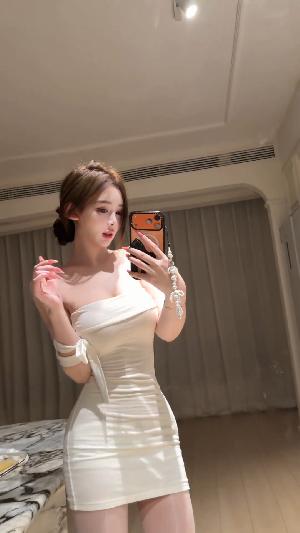 甜妹她的身材脸蛋绝了