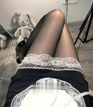 肤白声浪，极品尤物