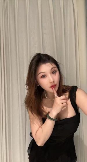 可外出的美容院老板娘