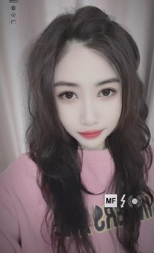 服务系肤白妹子简心