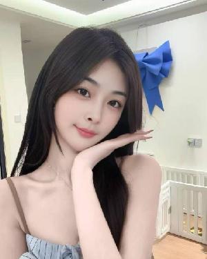 可爱成熟美少女