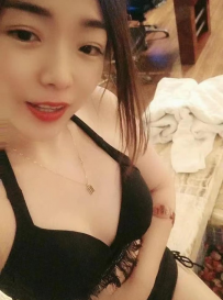 肤白貌美大长腿