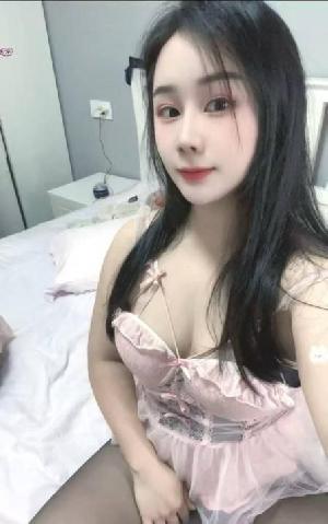 D乳会夹水多骚妹妹
