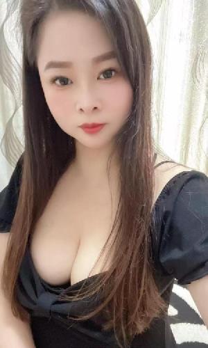 丰满大胸小丽丽