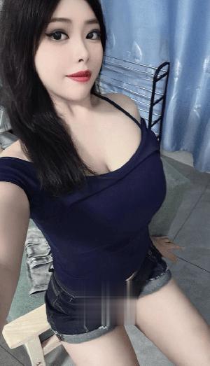 巨乳一字马情趣服务系